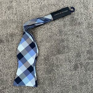 Tommy Hilfiger Blue Check Bow tie